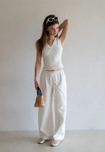 V Neck Ribbed Knit Cropped Tank Top