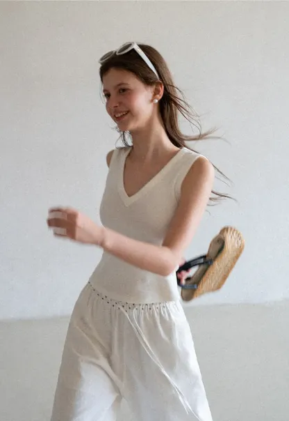 V Neck Ribbed Knit Cropped Tank Top