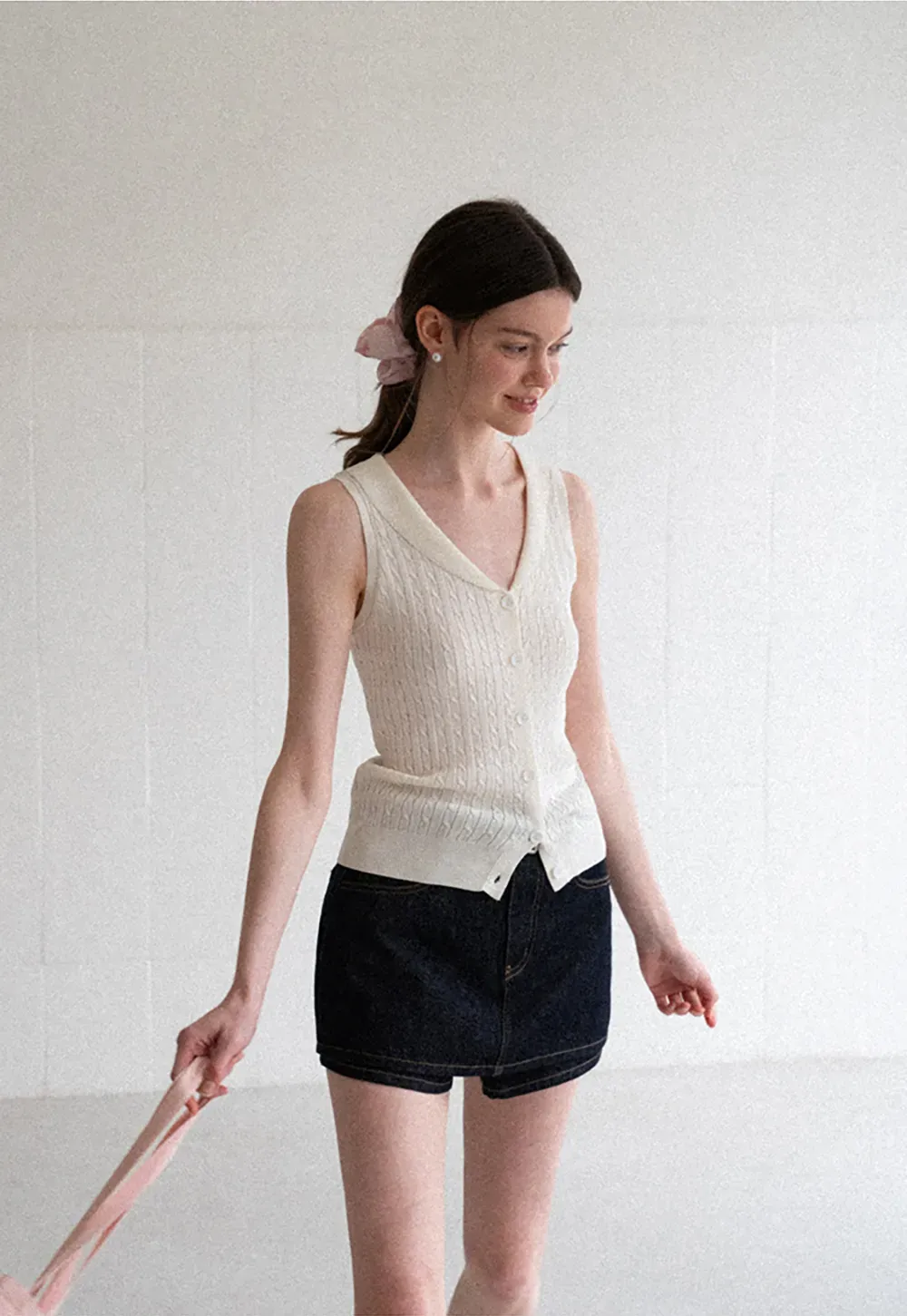 V Neck Ribbed Knit Sleeveless Top