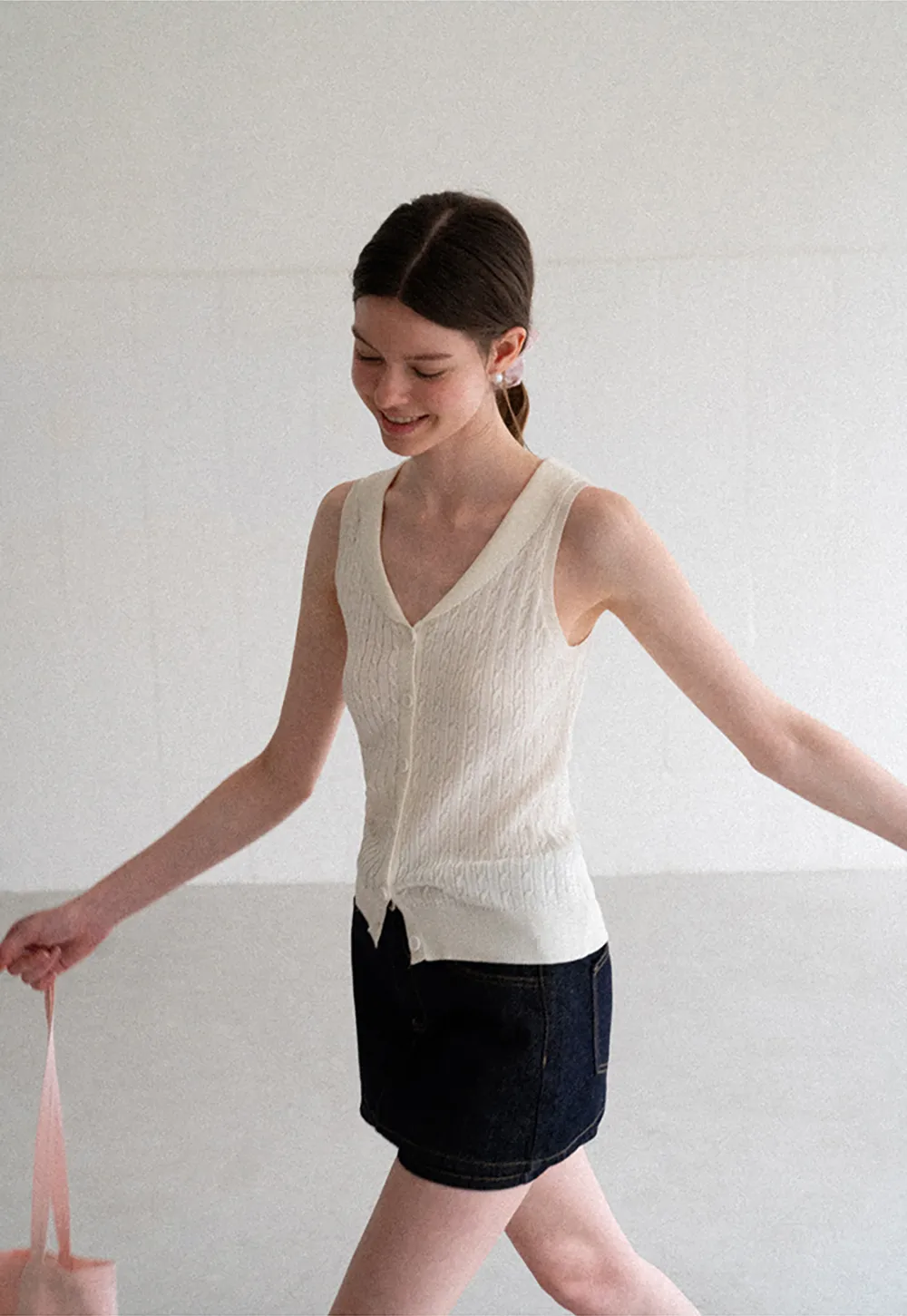 V Neck Ribbed Knit Sleeveless Top