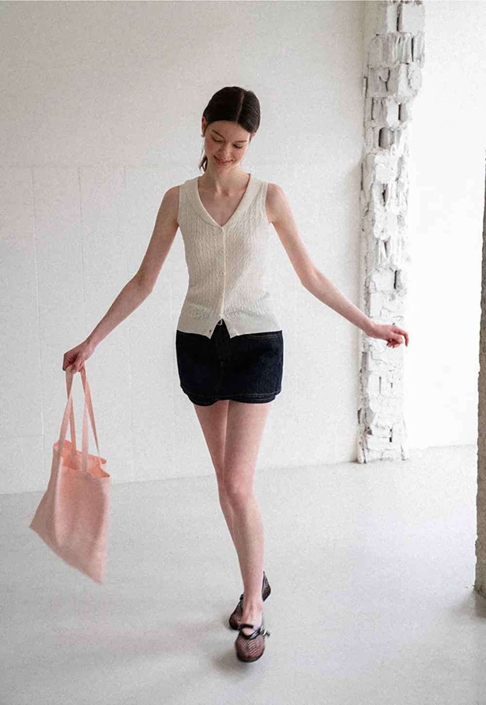 V Neck Ribbed Knit Sleeveless Top