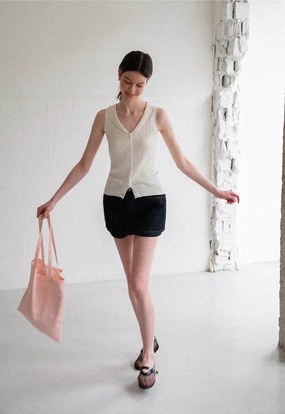 V Neck Ribbed Knit Sleeveless Top