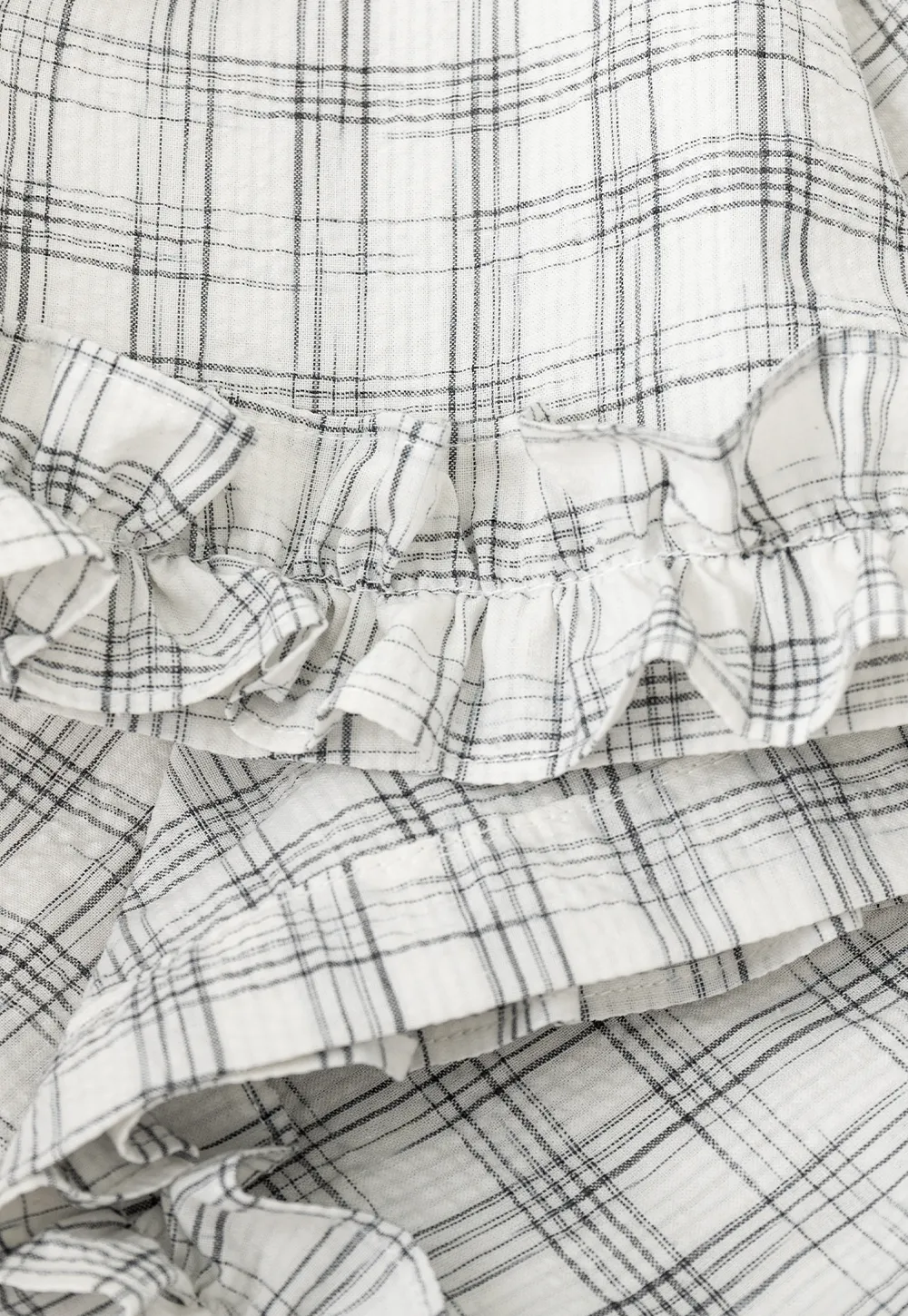 Plaid Pattern Ruffled Hem Sleeveless Tank Top