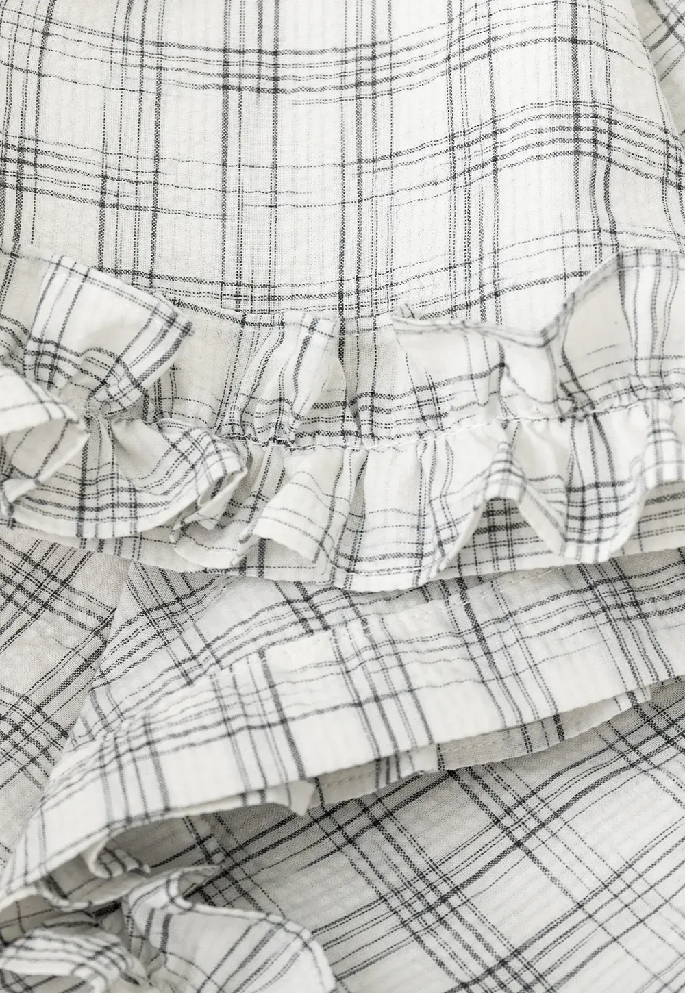 Plaid Pattern Ruffled Hem Sleeveless Tank Top