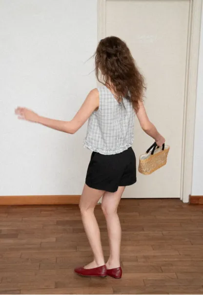 Plaid Pattern Ruffled Hem Sleeveless Tank Top