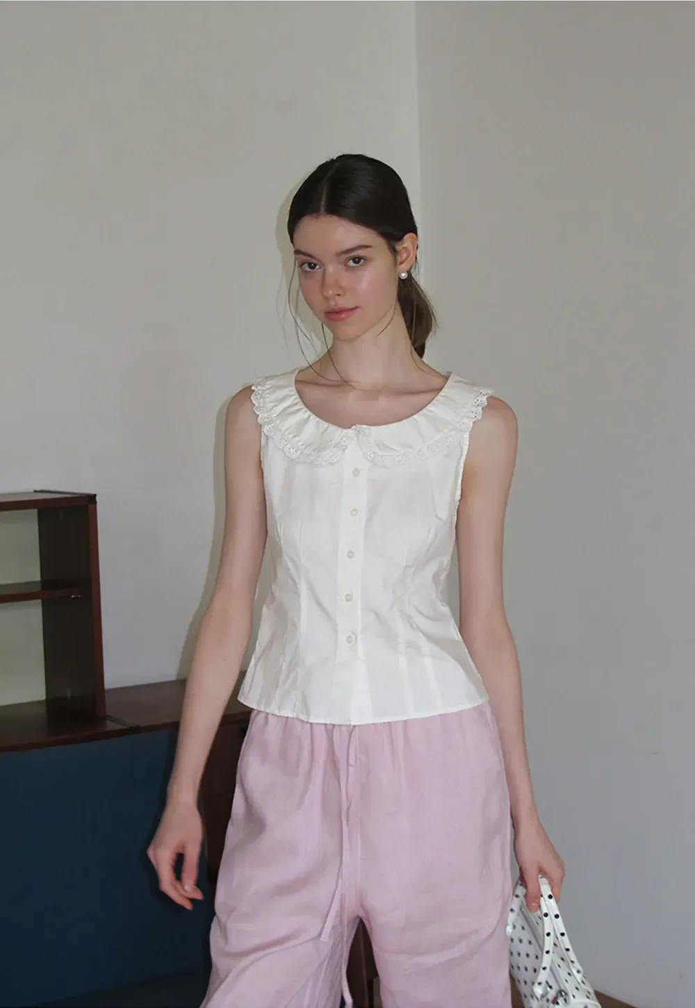 Lace Trim Collar Sleeveless Top