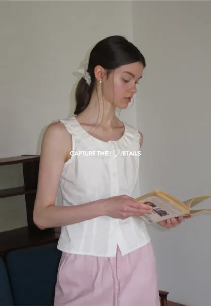 Lace Trim Collar Sleeveless Top