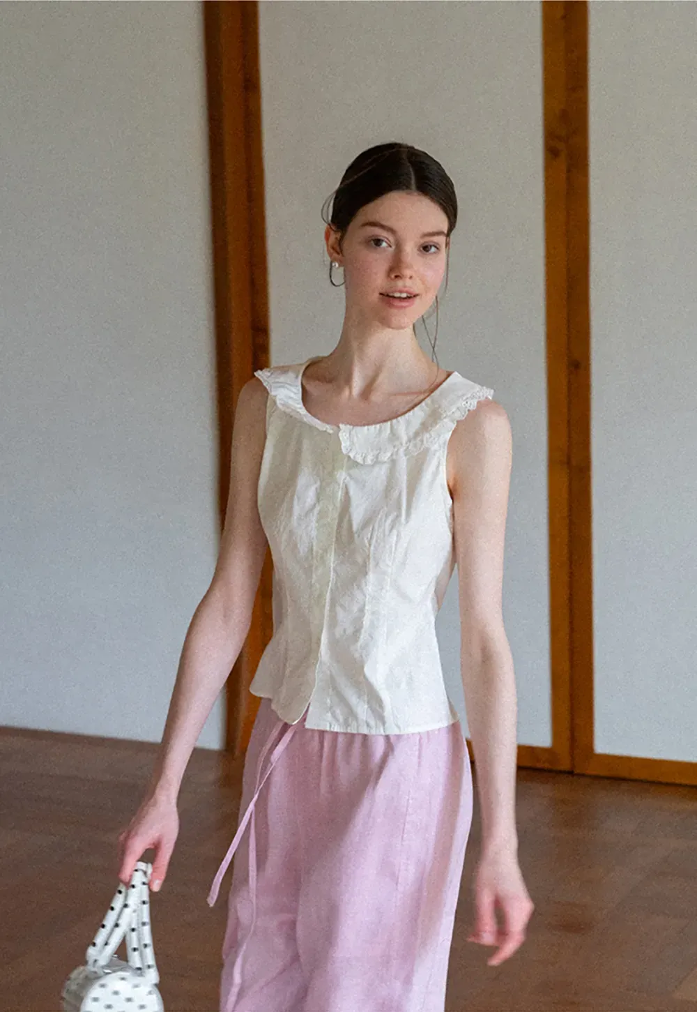 Lace Trim Collar Sleeveless Top