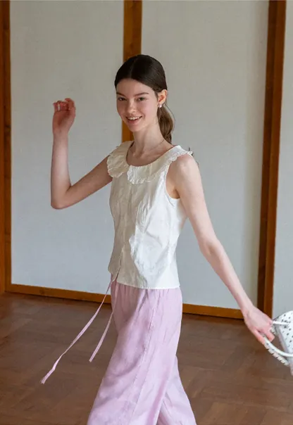 Lace Trim Collar Sleeveless Top