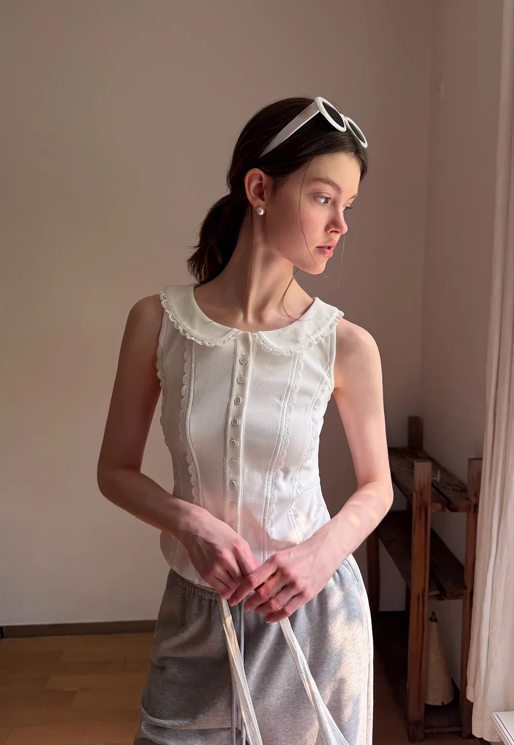 Lace Trim Peter Pan Collar Sleeveless Top