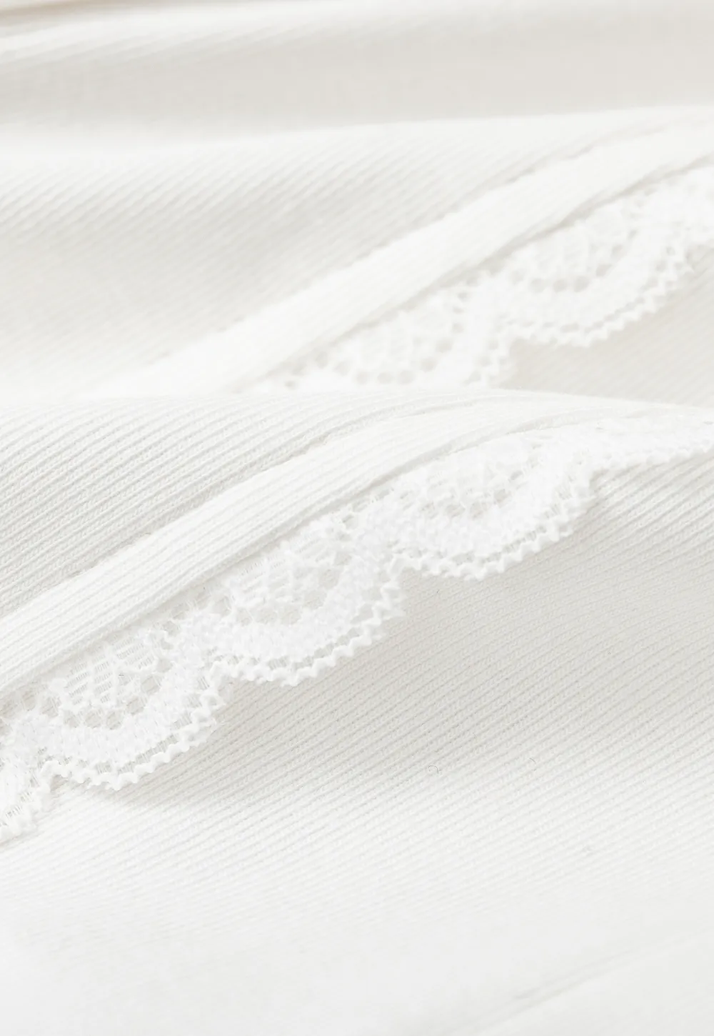 Lace Trim Peter Pan Collar Sleeveless Top