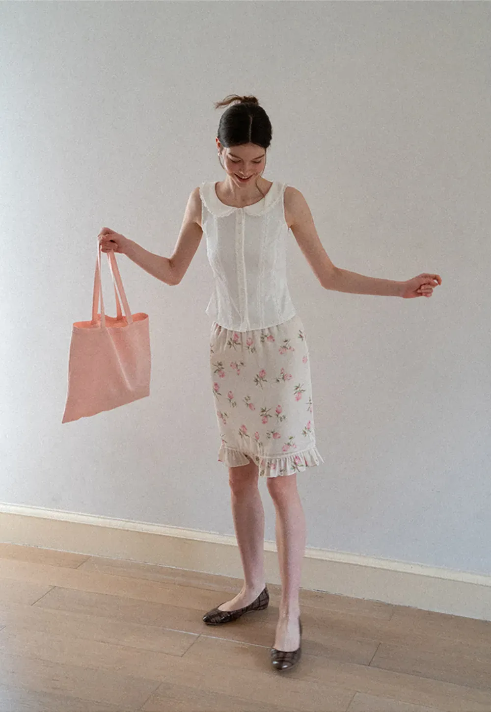 Lace Trim Peter Pan Collar Sleeveless Top