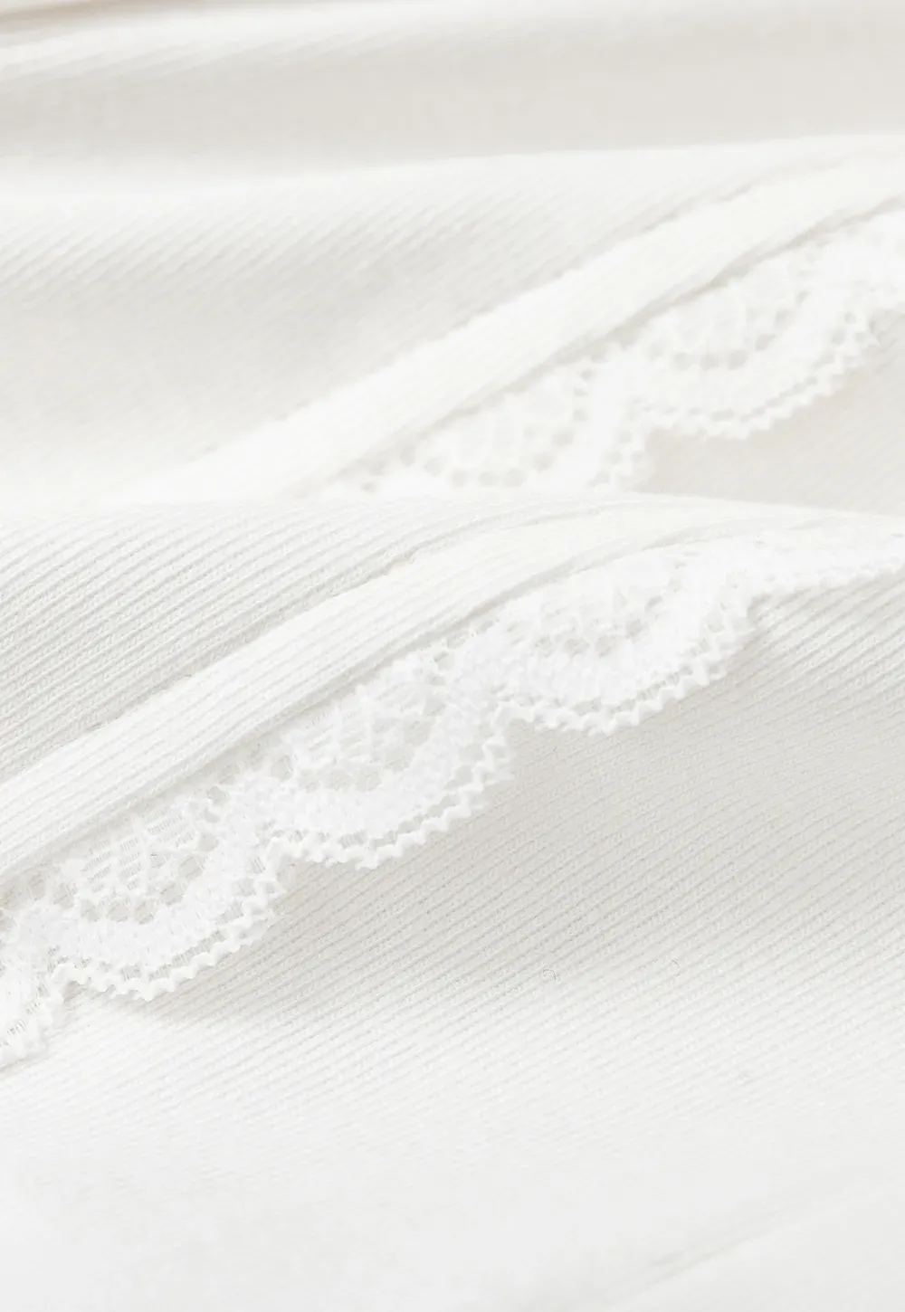 Lace Trim Peter Pan Collar Sleeveless Top