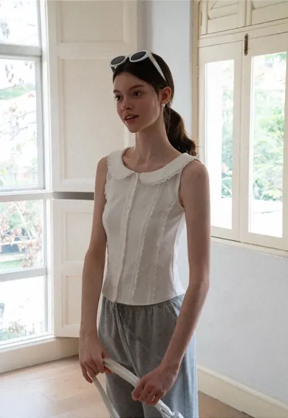Lace Trim Peter Pan Collar Sleeveless Top