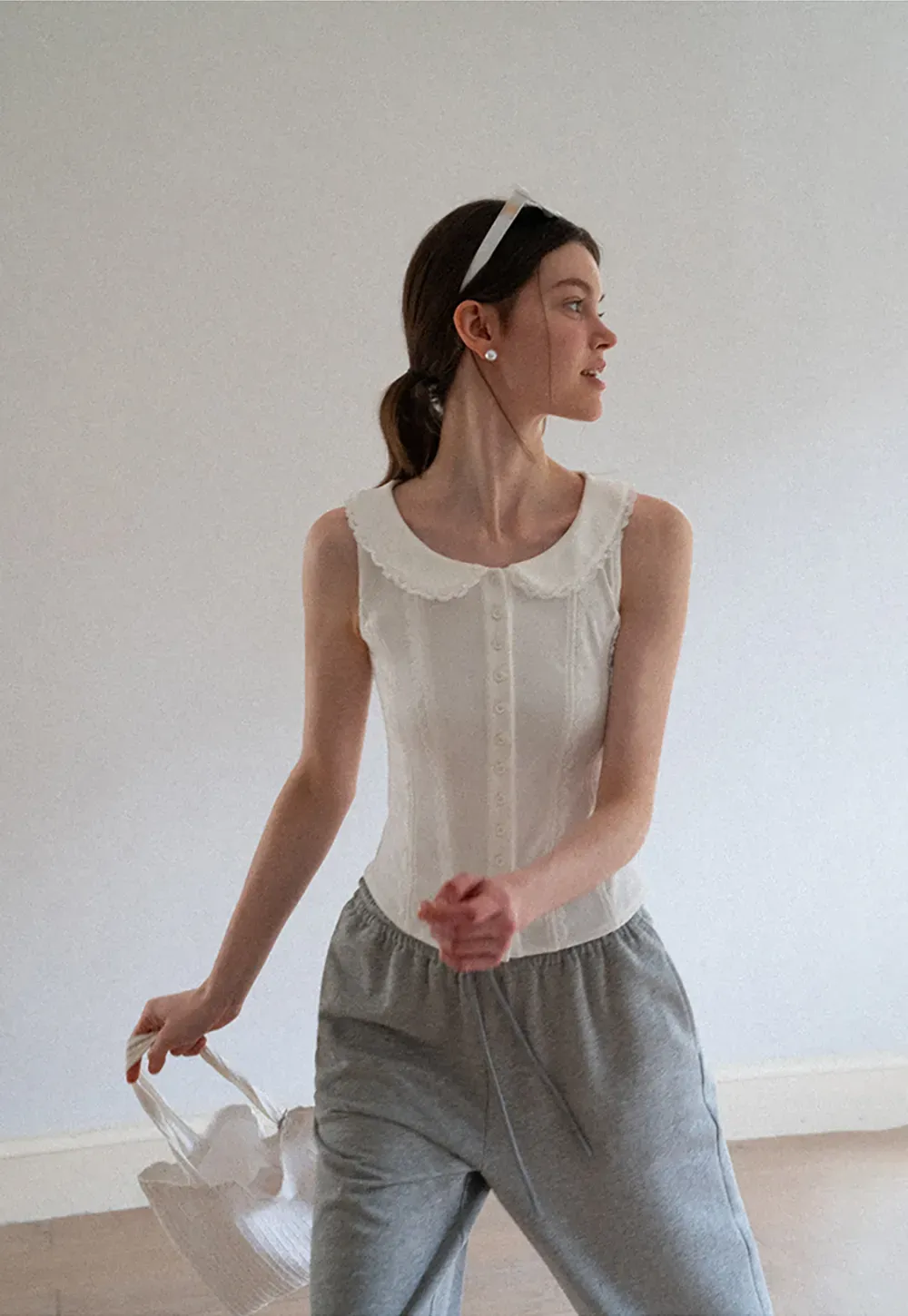 Lace Trim Peter Pan Collar Sleeveless Top