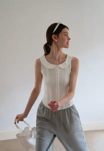 Lace Trim Peter Pan Collar Sleeveless Top