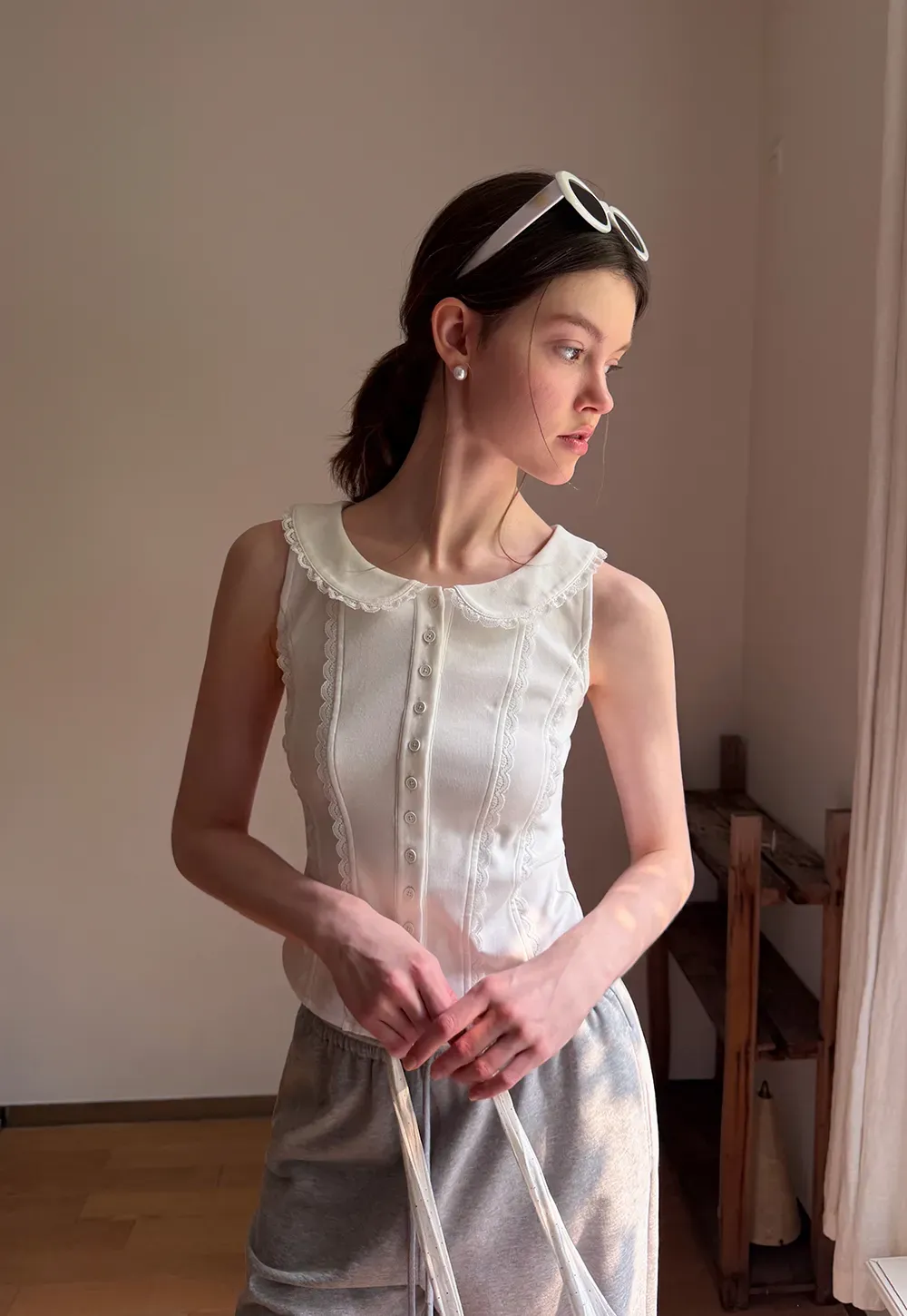 Lace Trim Peter Pan Collar Sleeveless Top