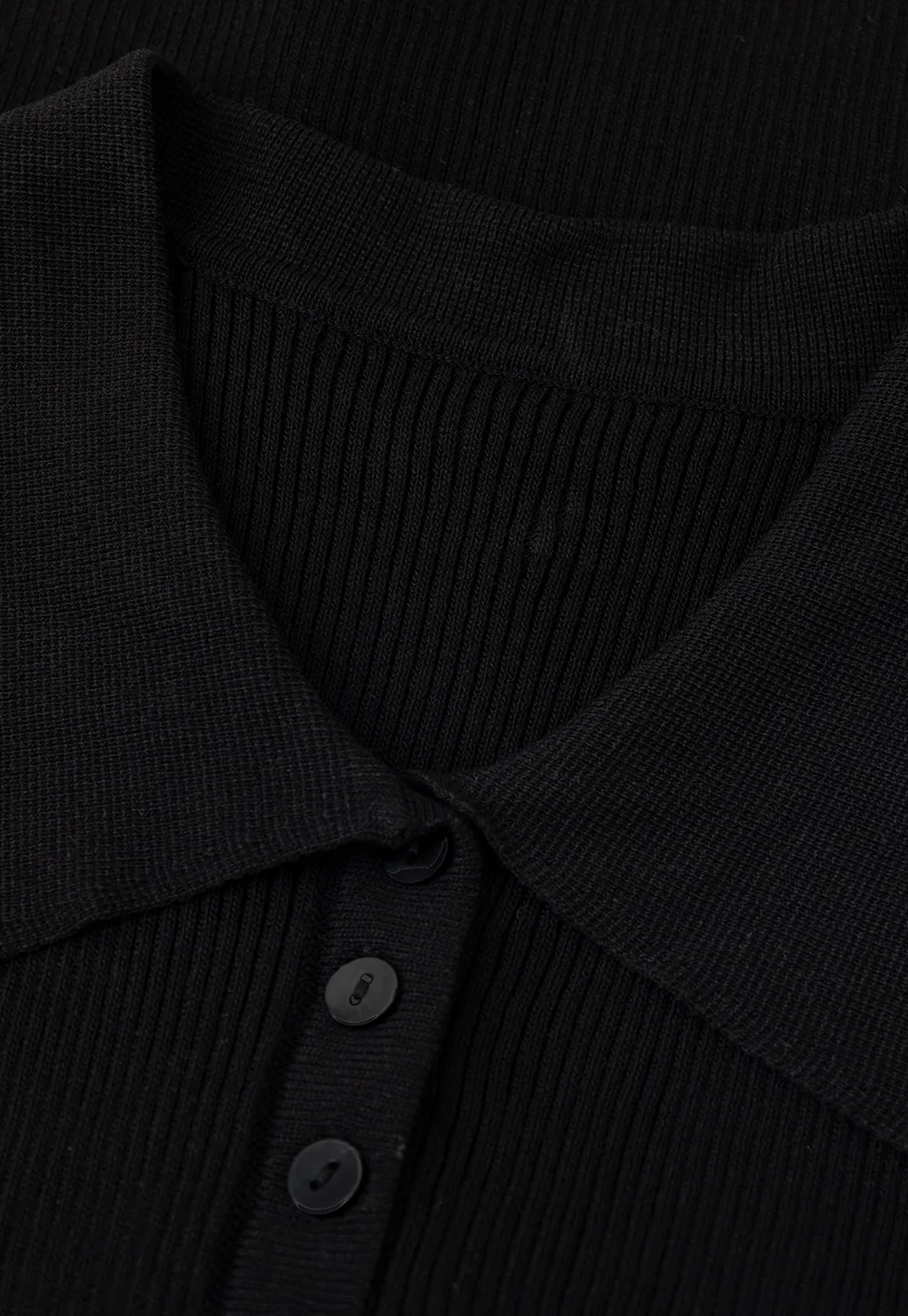 Ribbed Knit Collar Sleeveless Top