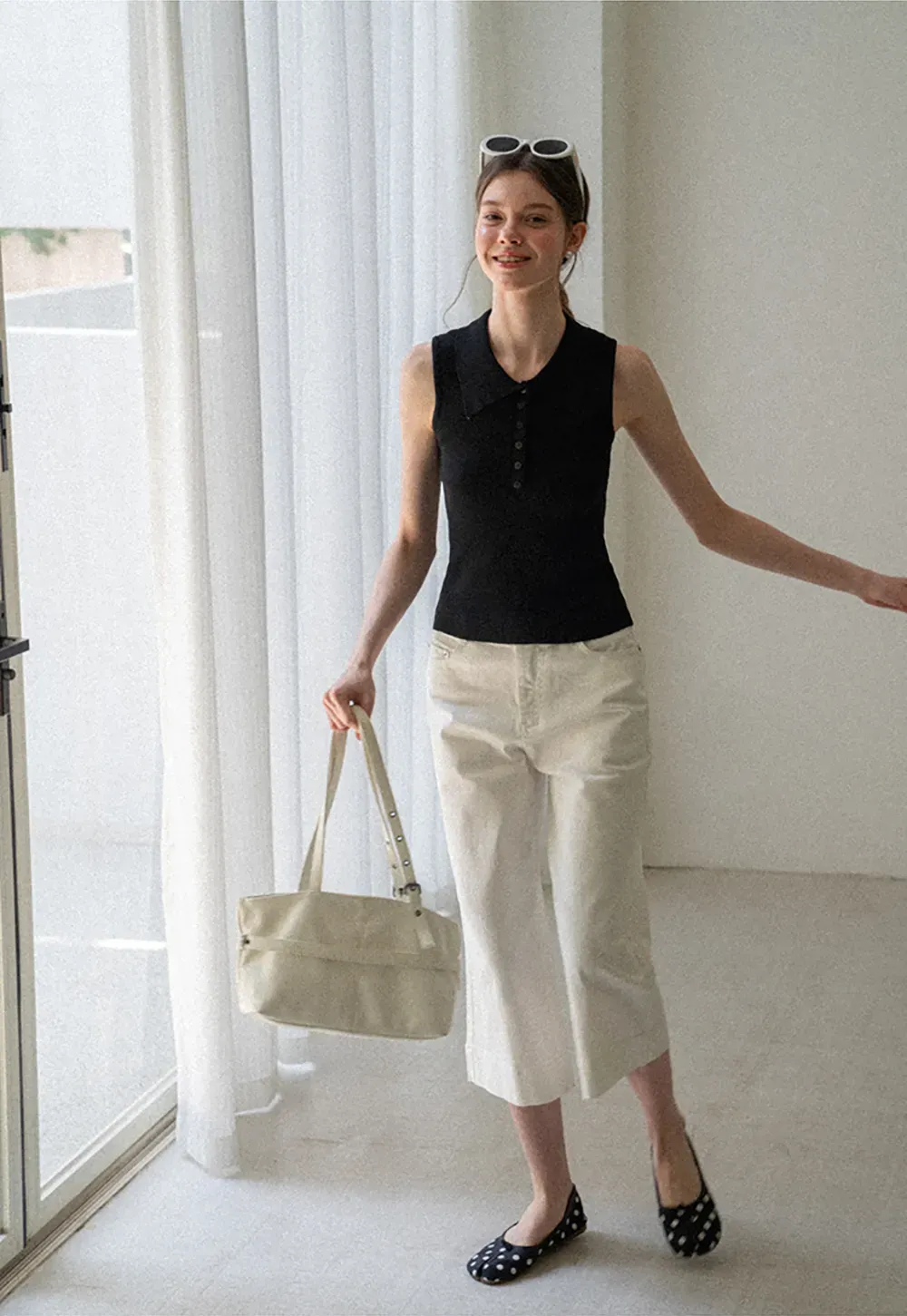 Ribbed Knit Collar Sleeveless Top