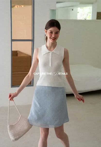 Ribbed Knit Collar Sleeveless Top