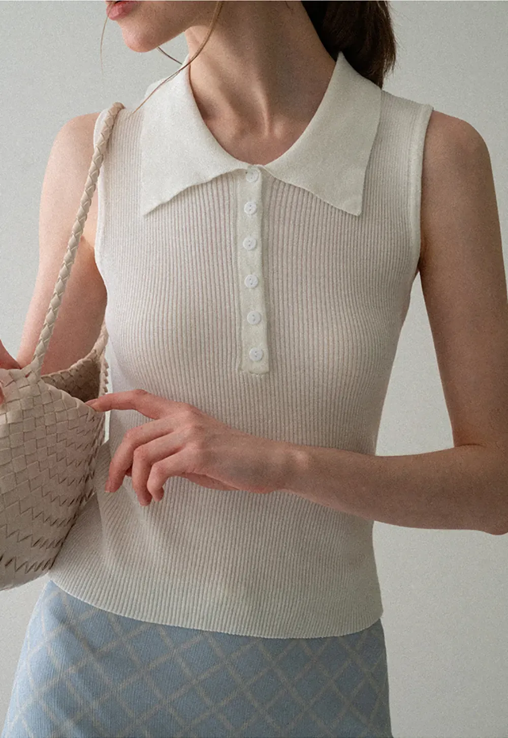 Ribbed Knit Collar Sleeveless Top