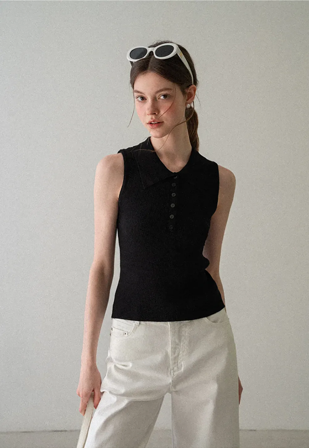 Ribbed Knit Collar Sleeveless Top