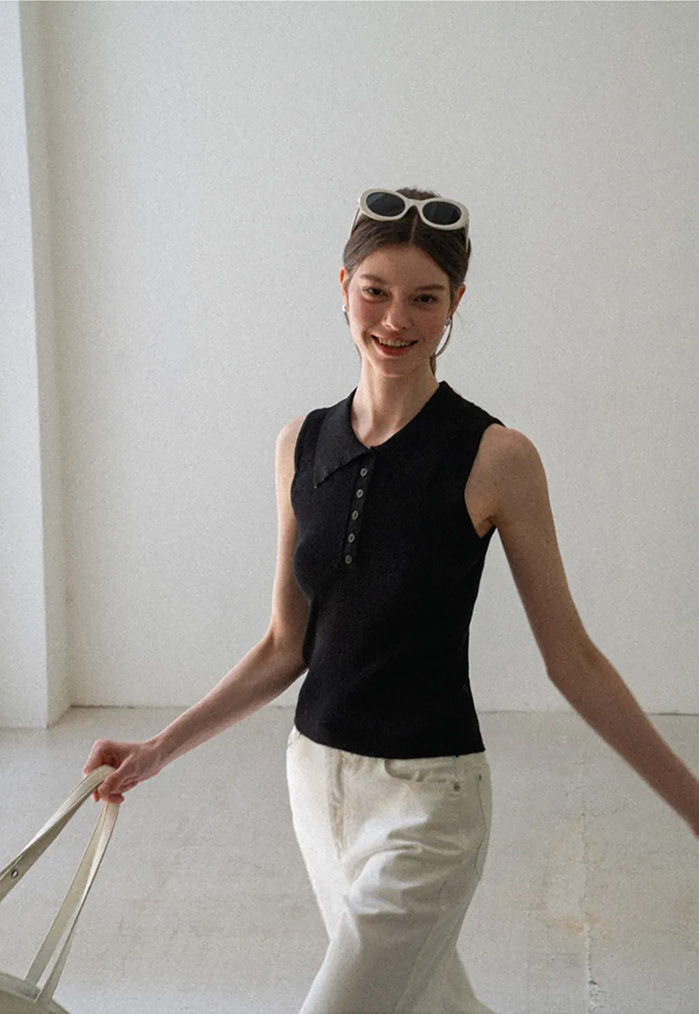Ribbed Knit Collar Sleeveless Top