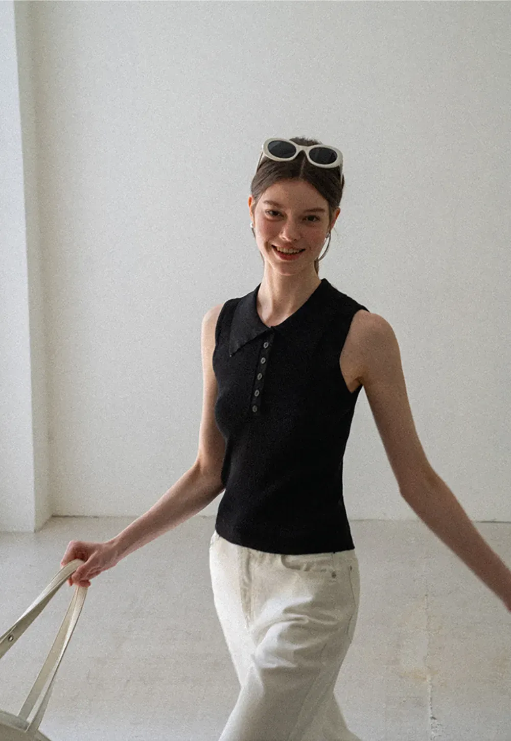 Ribbed Knit Collar Sleeveless Top