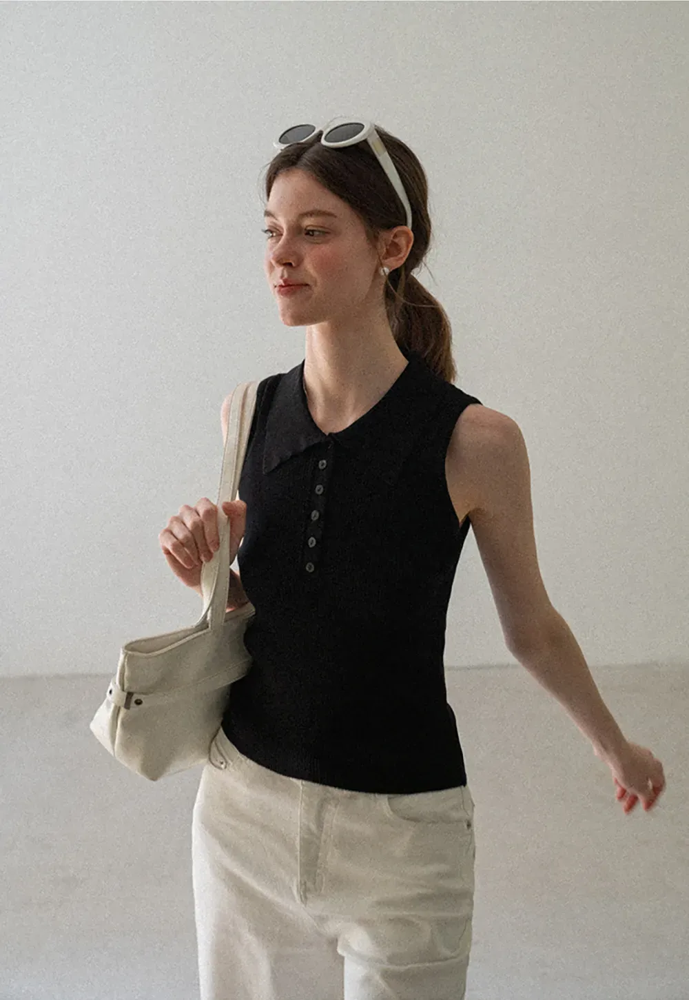 Ribbed Knit Collar Sleeveless Top