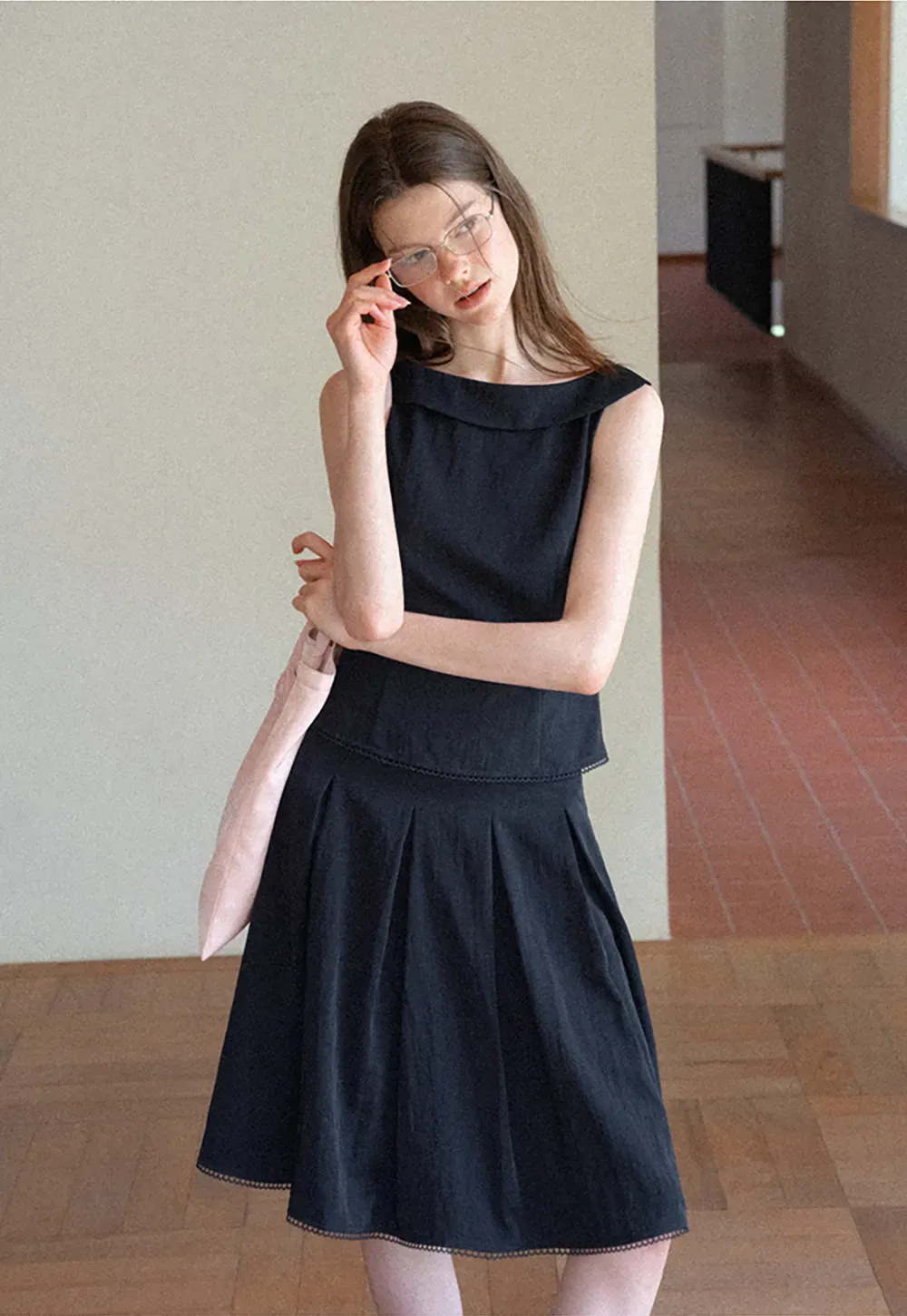 Peplum Hem Sleeveless Top and Pleated Skirt