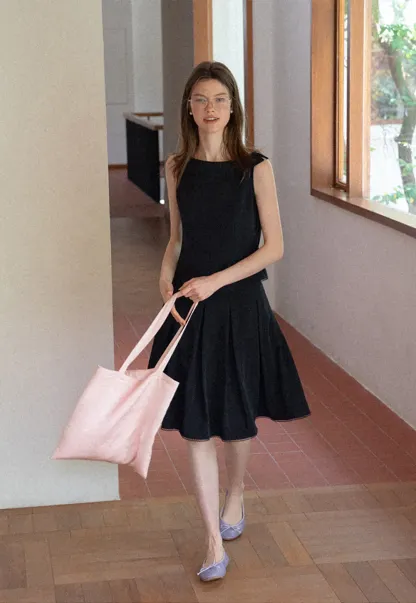 Peplum Hem Sleeveless Top and Pleated Skirt