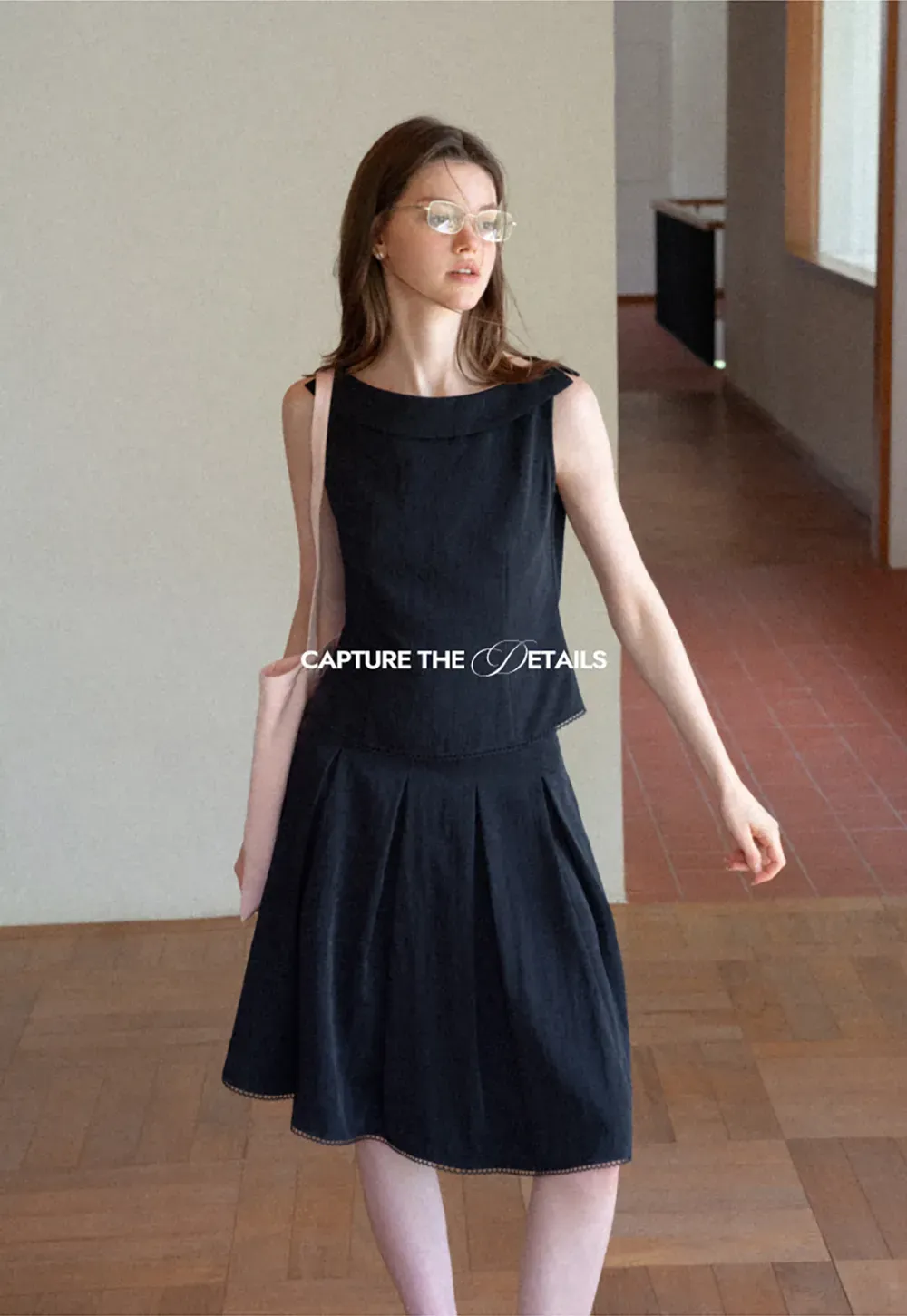 Peplum Hem Sleeveless Top and Pleated Skirt