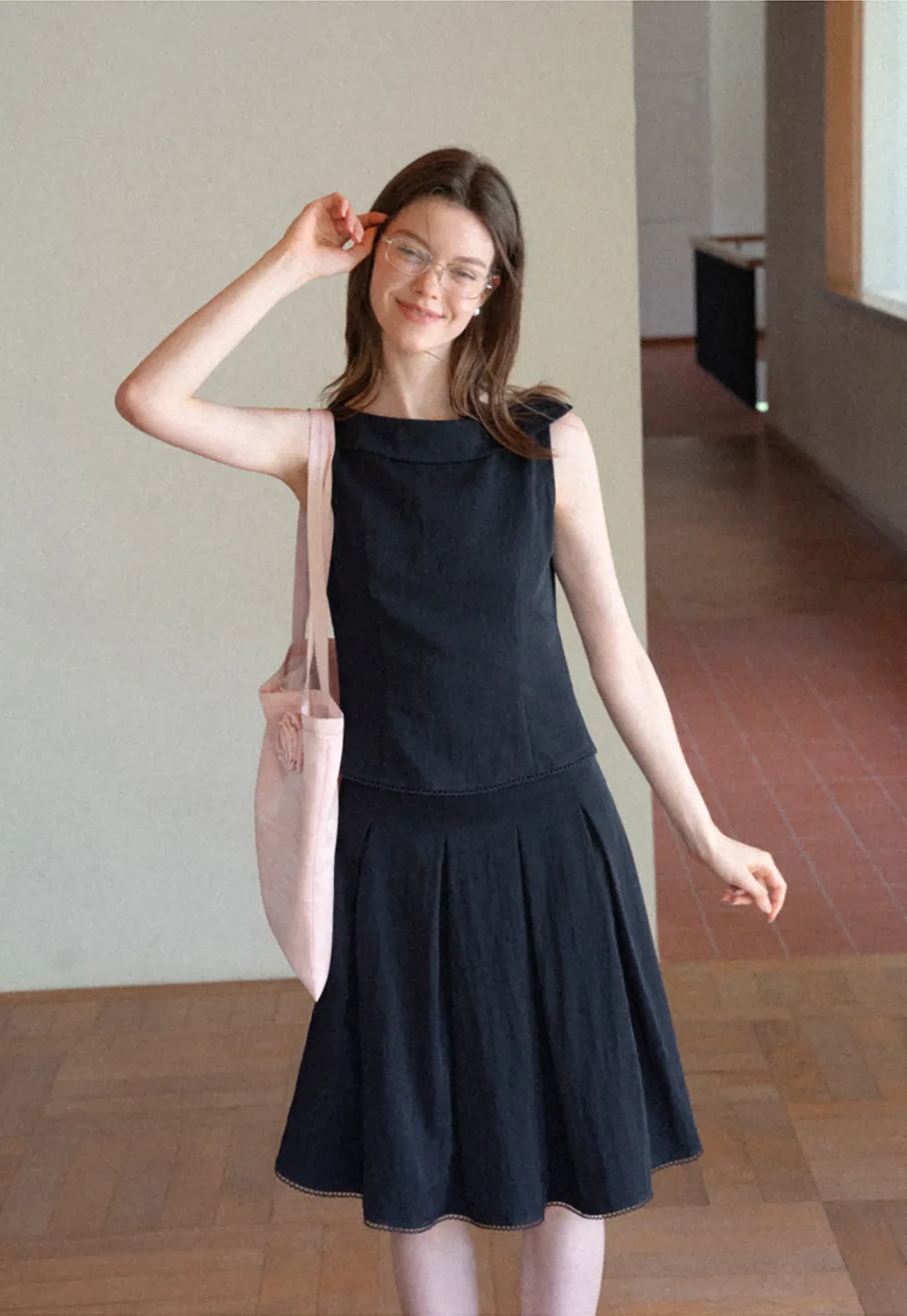 Peplum Hem Sleeveless Top and Pleated Skirt