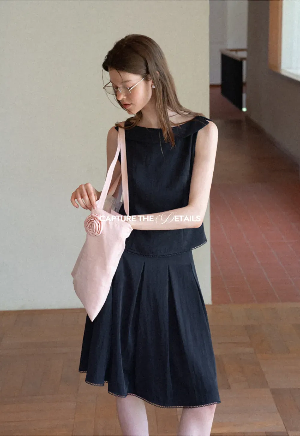 Peplum Hem Sleeveless Top and Pleated Skirt