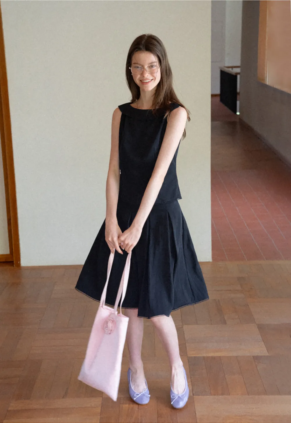 Peplum Hem Sleeveless Top and Pleated Skirt