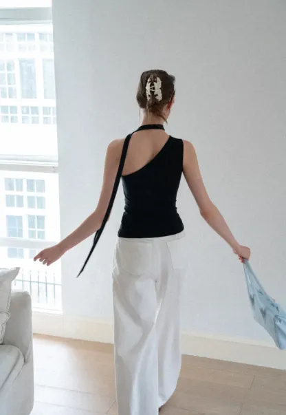 Asymmetrical Halter Neck Knit Tank Top