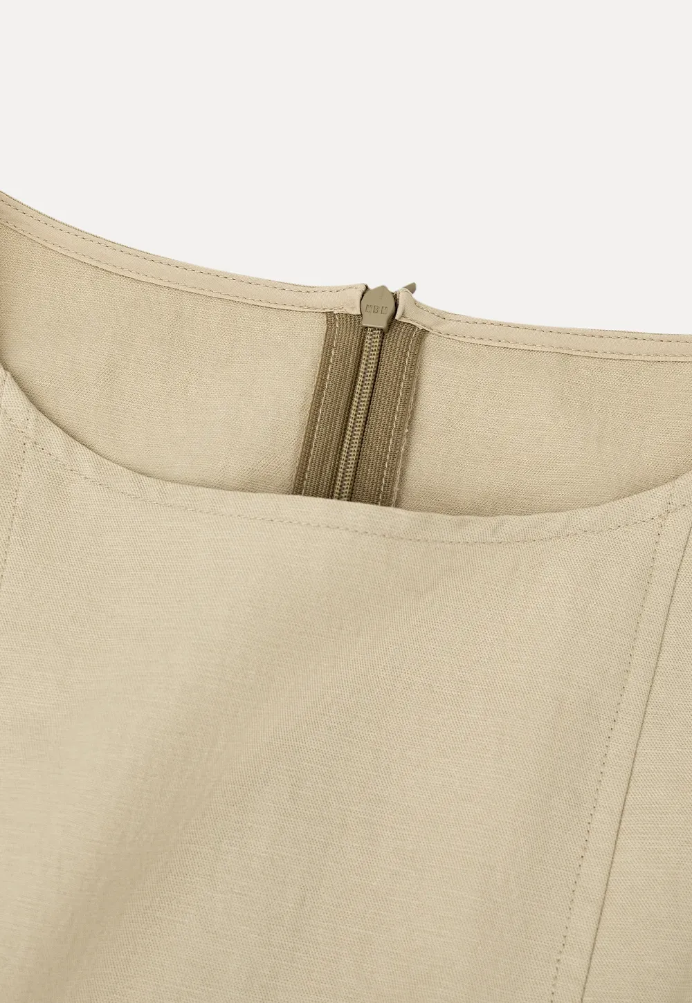 Tanktop mit strukturierten Nähten