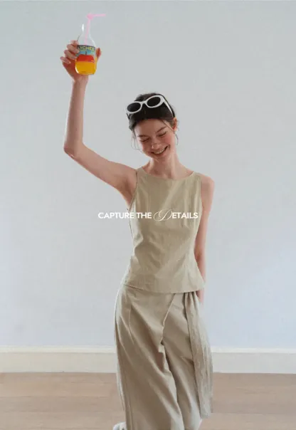 Tanktop mit strukturierten Nähten