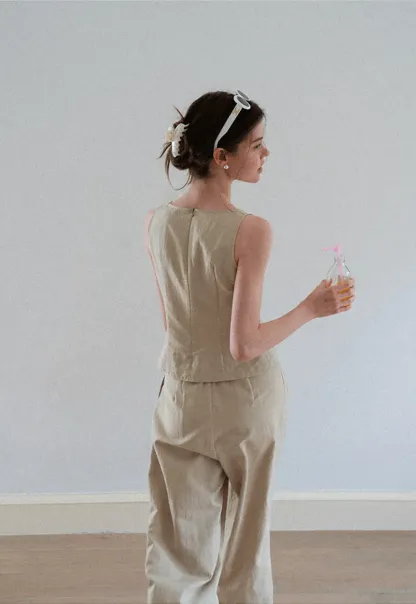 Tanktop mit strukturierten Nähten