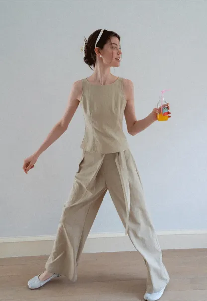 Tanktop mit strukturierten Nähten