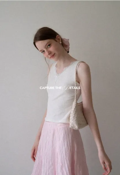 Lace Trim V Neck Sleeveless Knit Tank Top