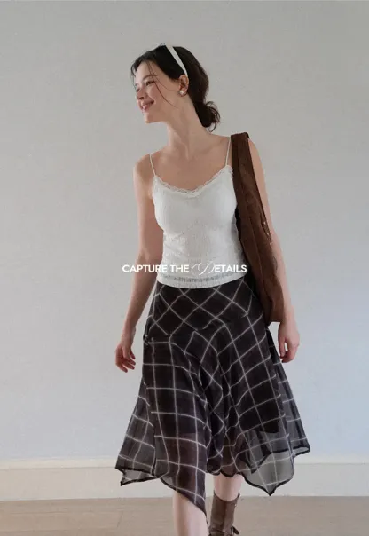 Lace Trim Cropped Knit Tank Top