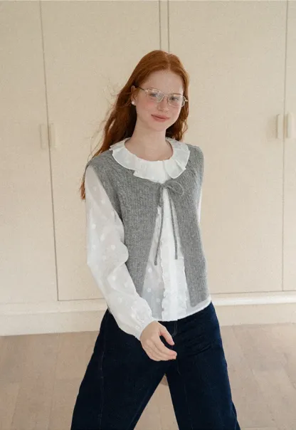 Ruffled Collar Knit Vest