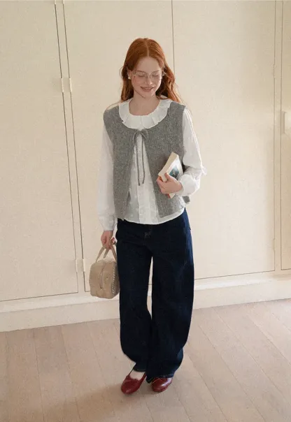 Ruffled Collar Knit Vest