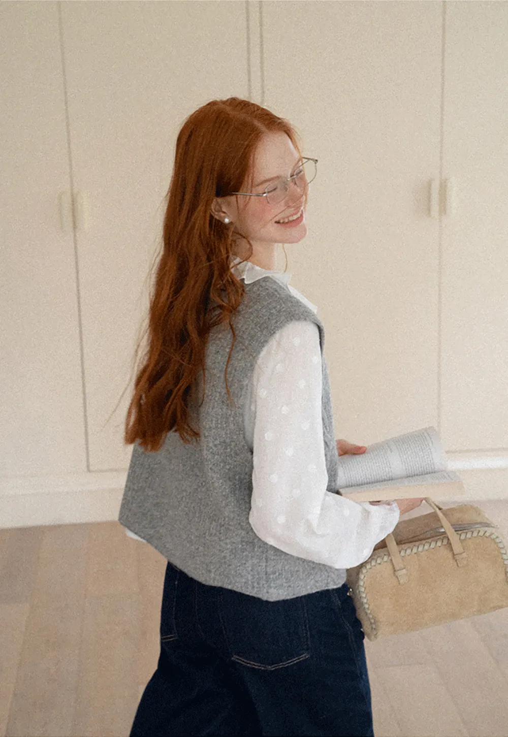 Ruffled Collar Knit Vest