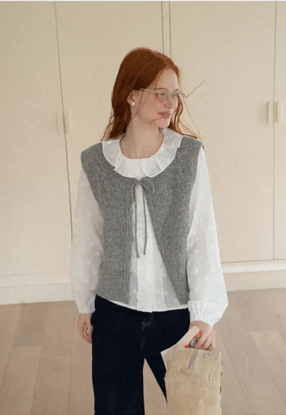Ruffled Collar Knit Vest