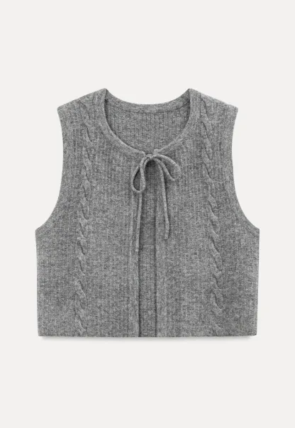 Ruffled Collar Knit Vest