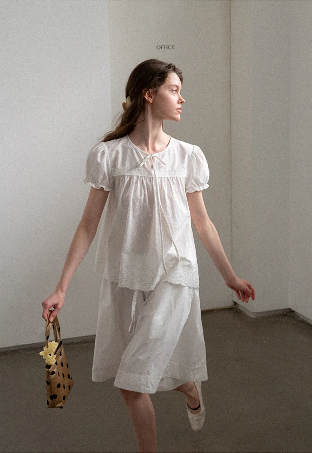 Lace Trim Puff Sleeve Blouse