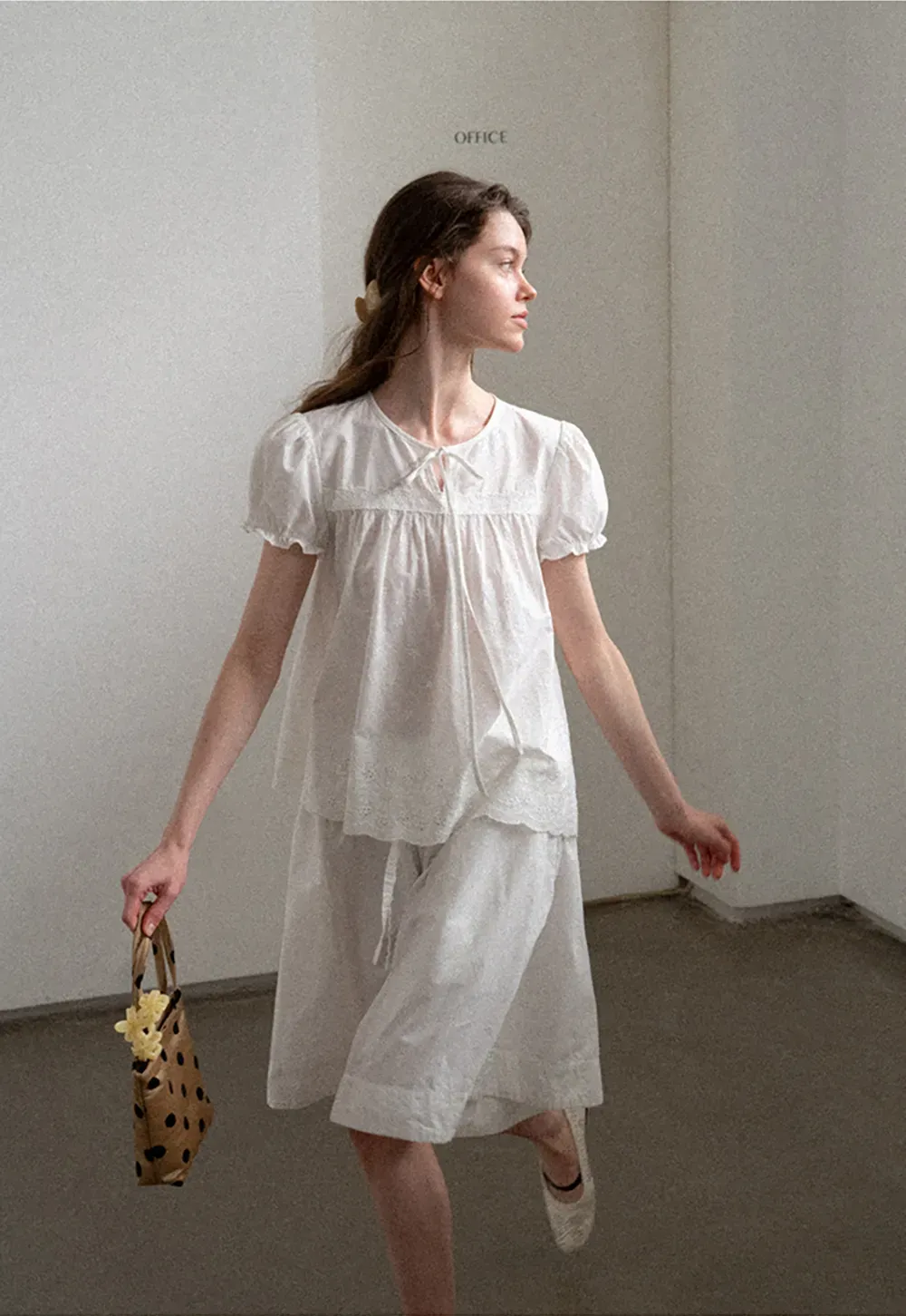 Lace Trim Puff Sleeve Blouse