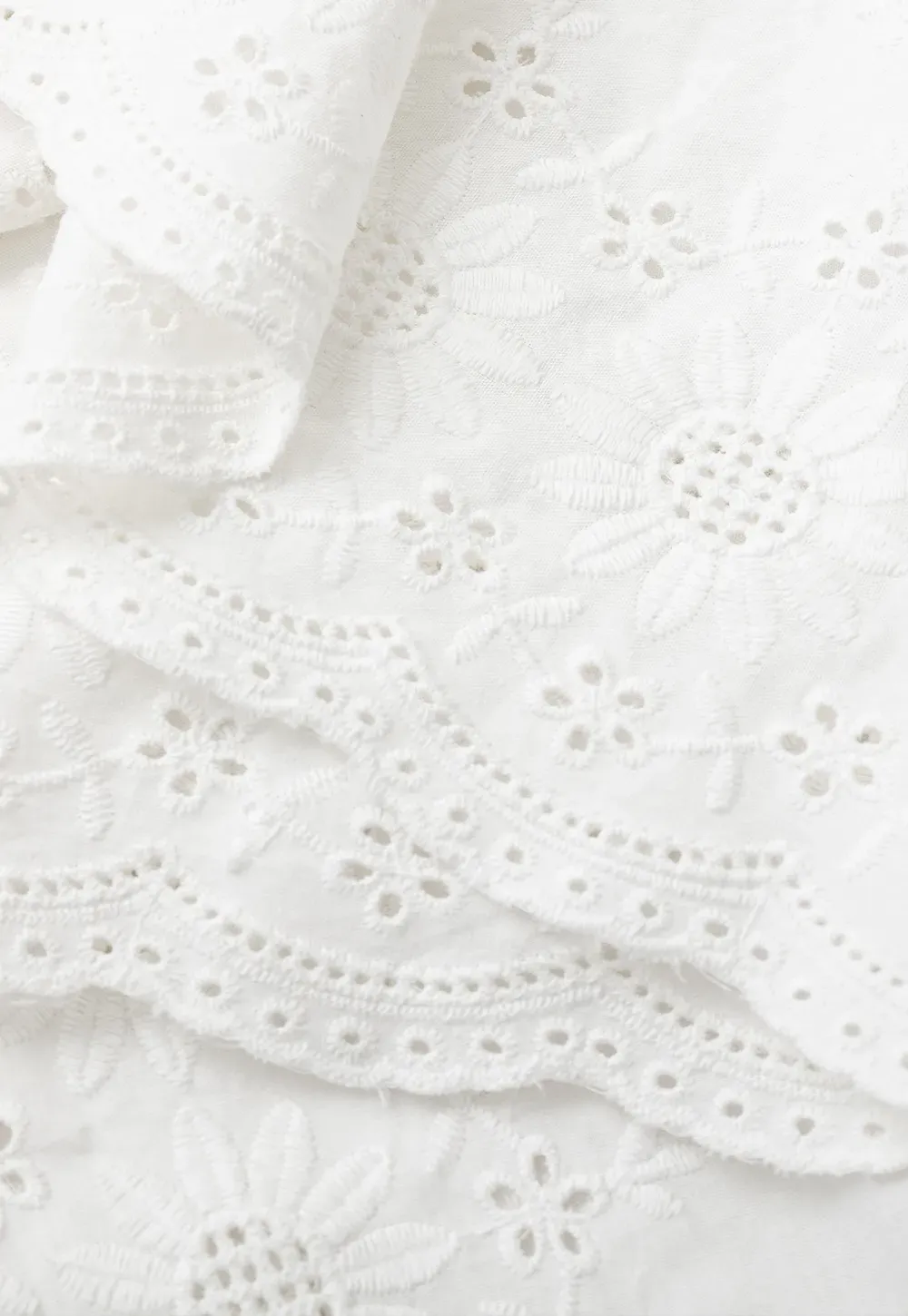 Lace Trim Puff Sleeve Blouse